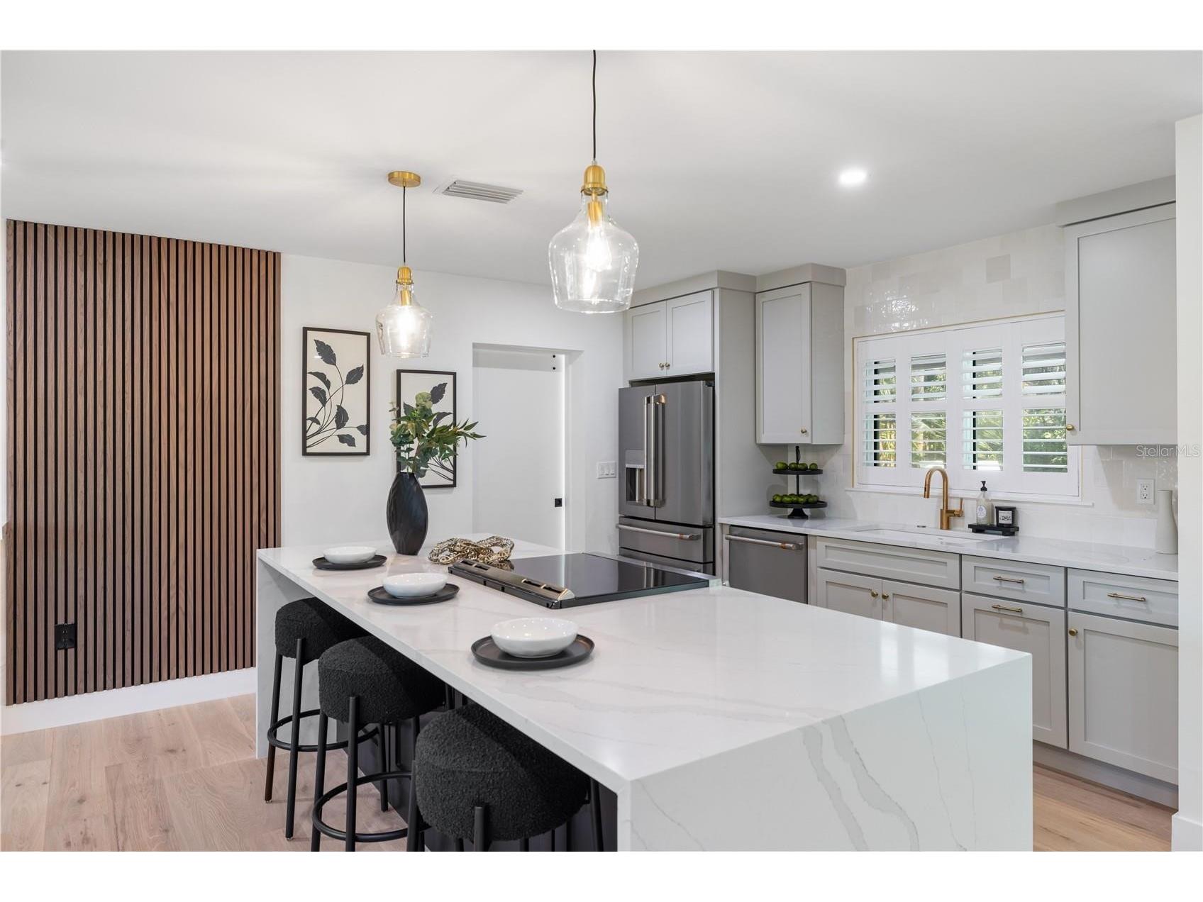 3705 Tangier Terrace Sarasota FL 34239 A4684889 image32