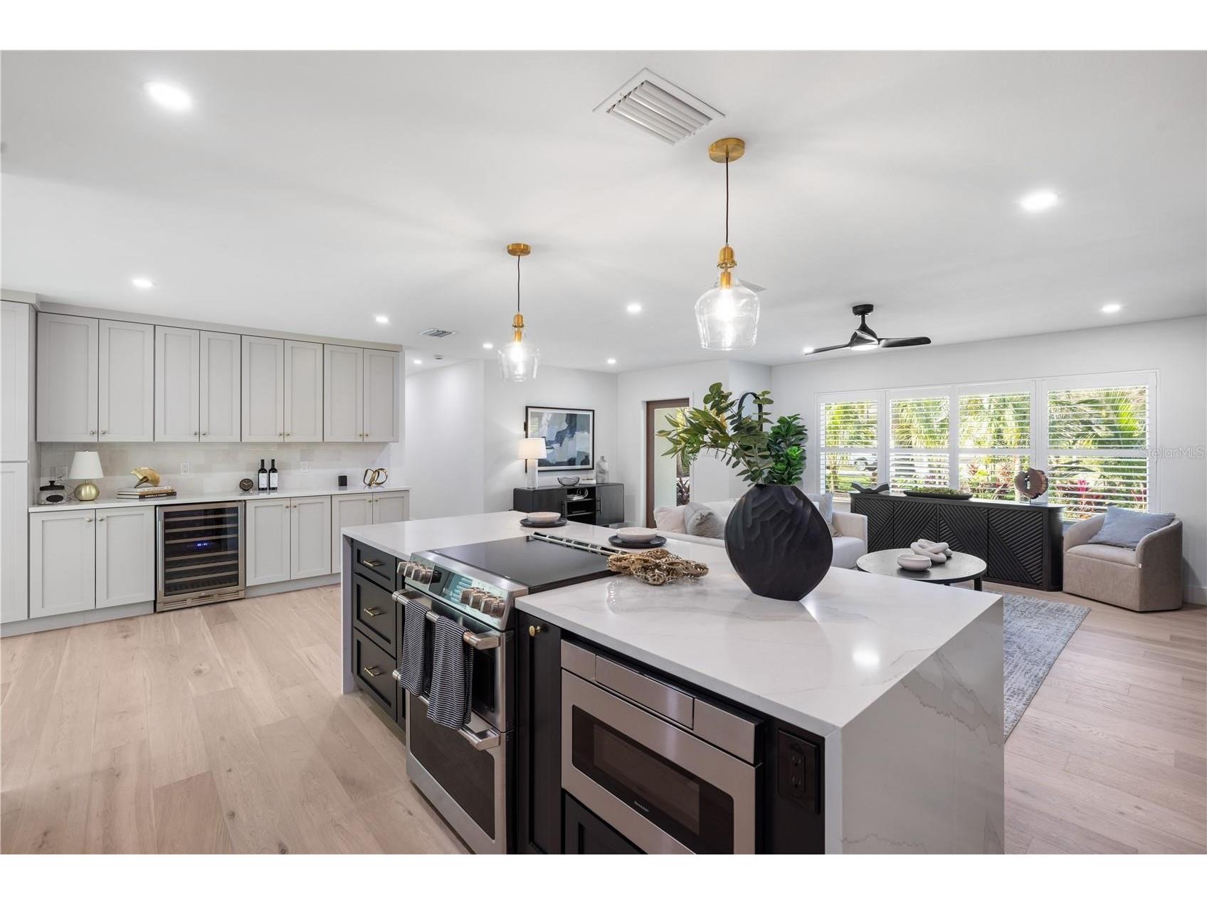 3705 Tangier Terrace Sarasota FL 34239 A4684889 image35