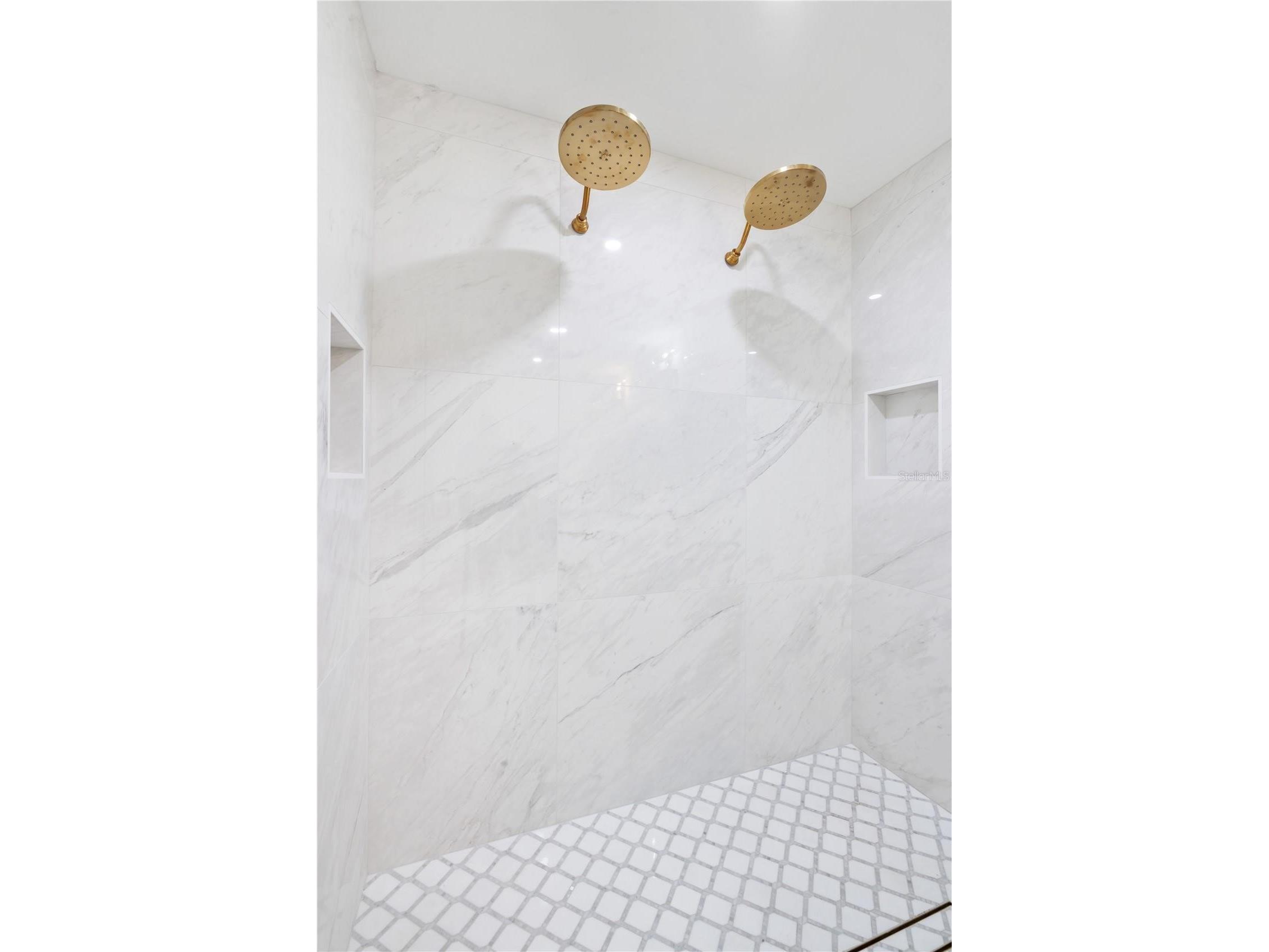 3705 Tangier Terrace Sarasota FL 34239 A4684889 image47