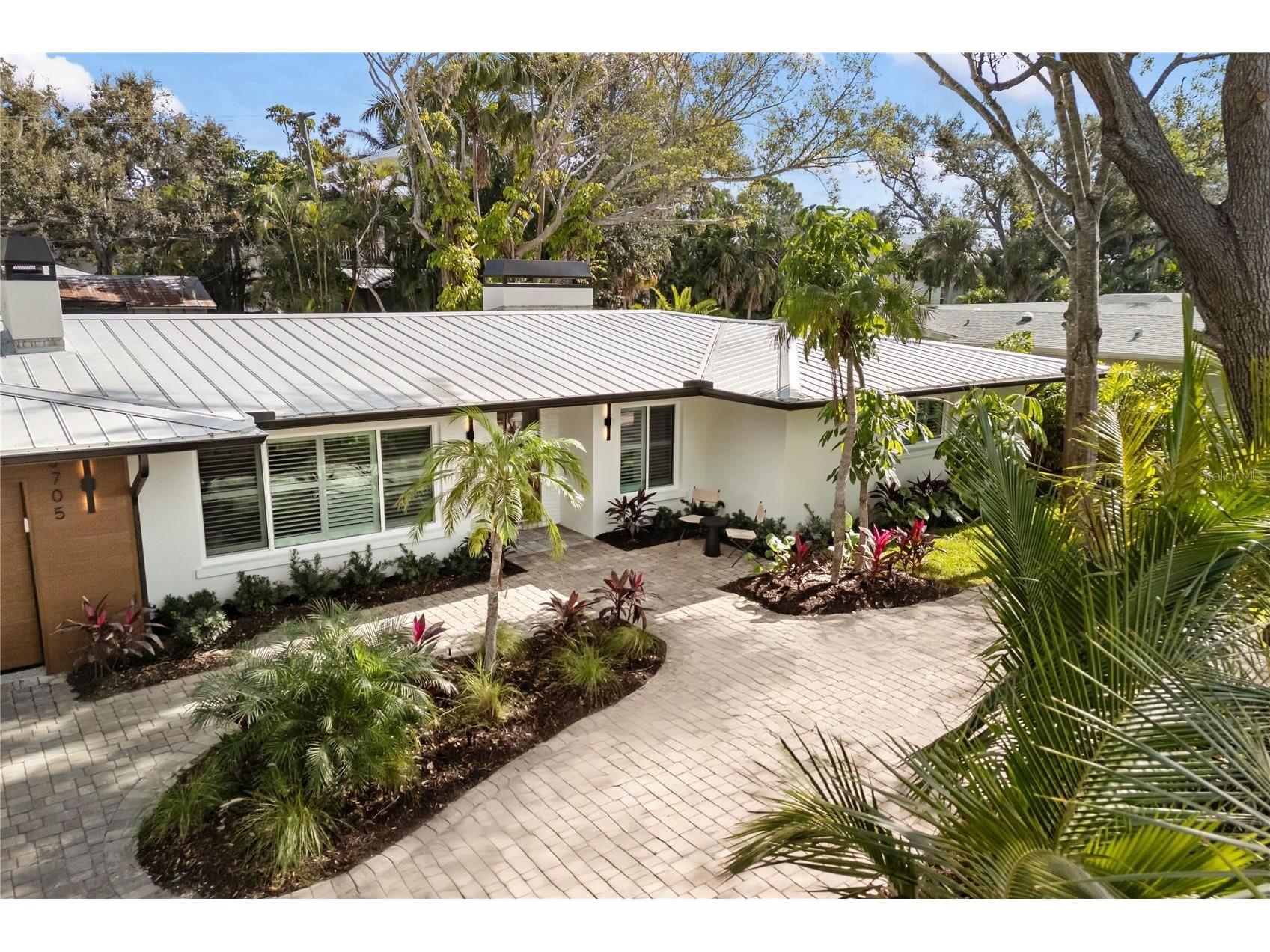 3705 Tangier Terrace Sarasota FL 34239 A4684889 image5