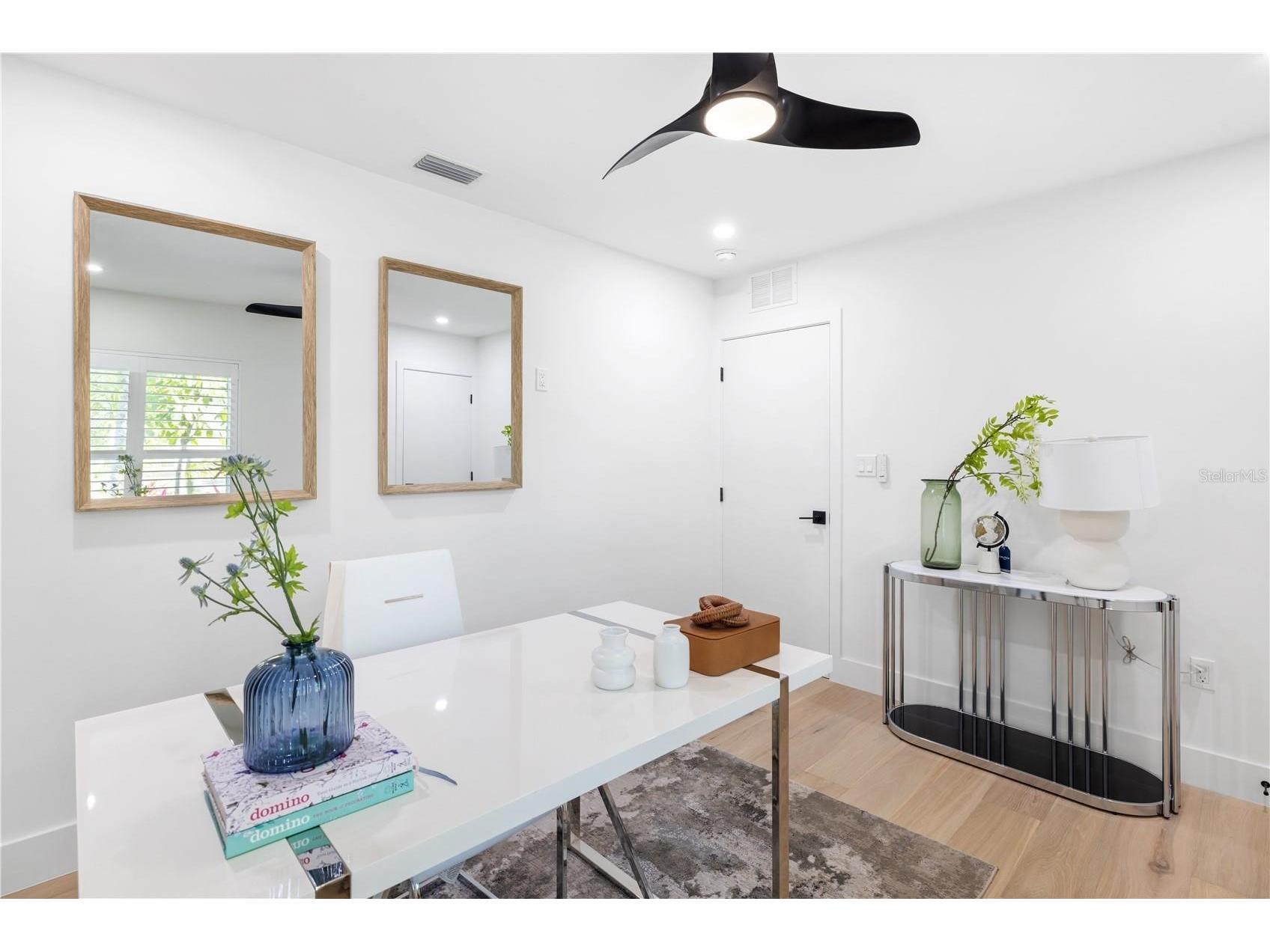 3705 Tangier Terrace Sarasota FL 34239 A4684889 image50