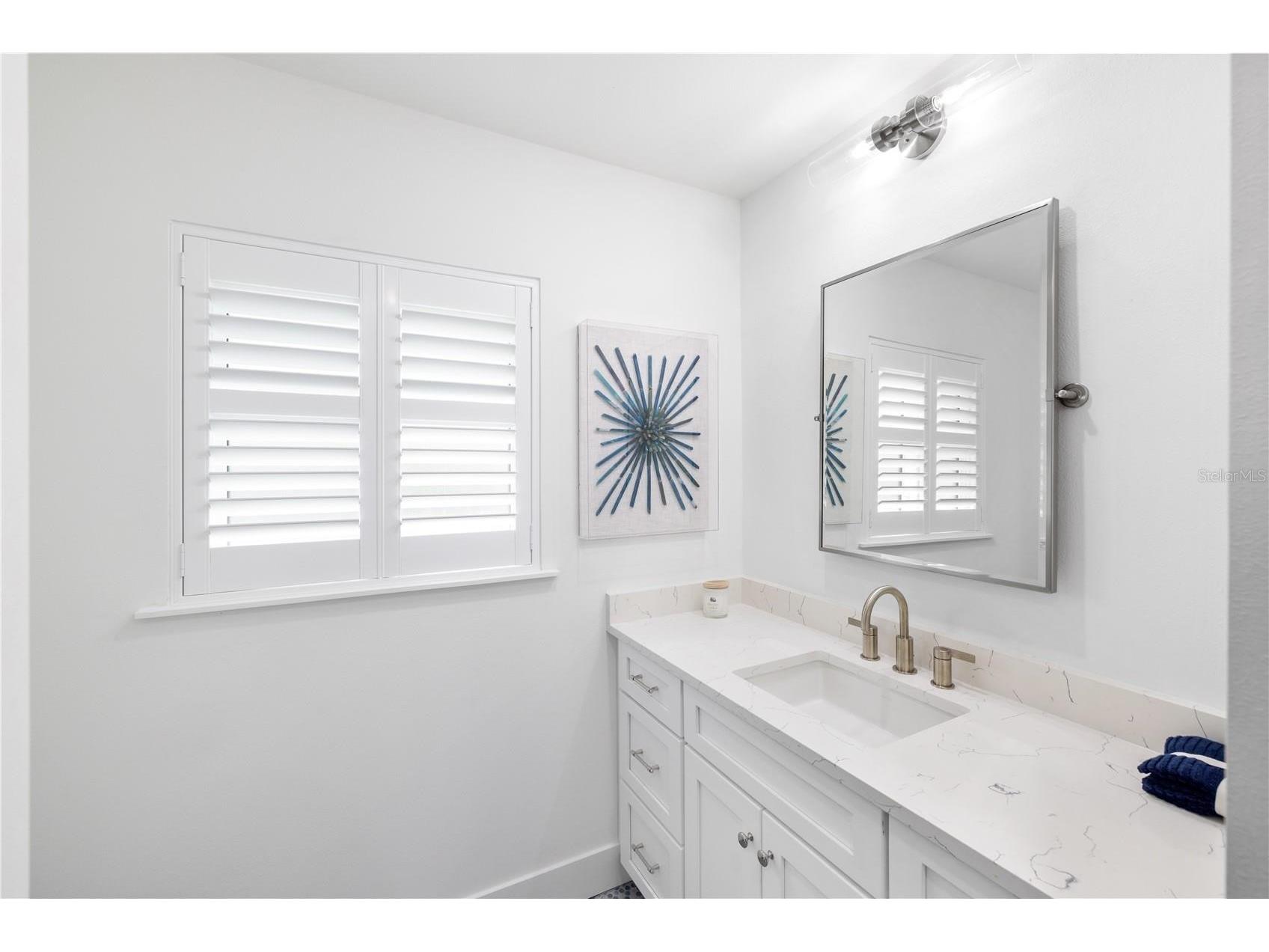 3705 Tangier Terrace Sarasota FL 34239 A4684889 image52