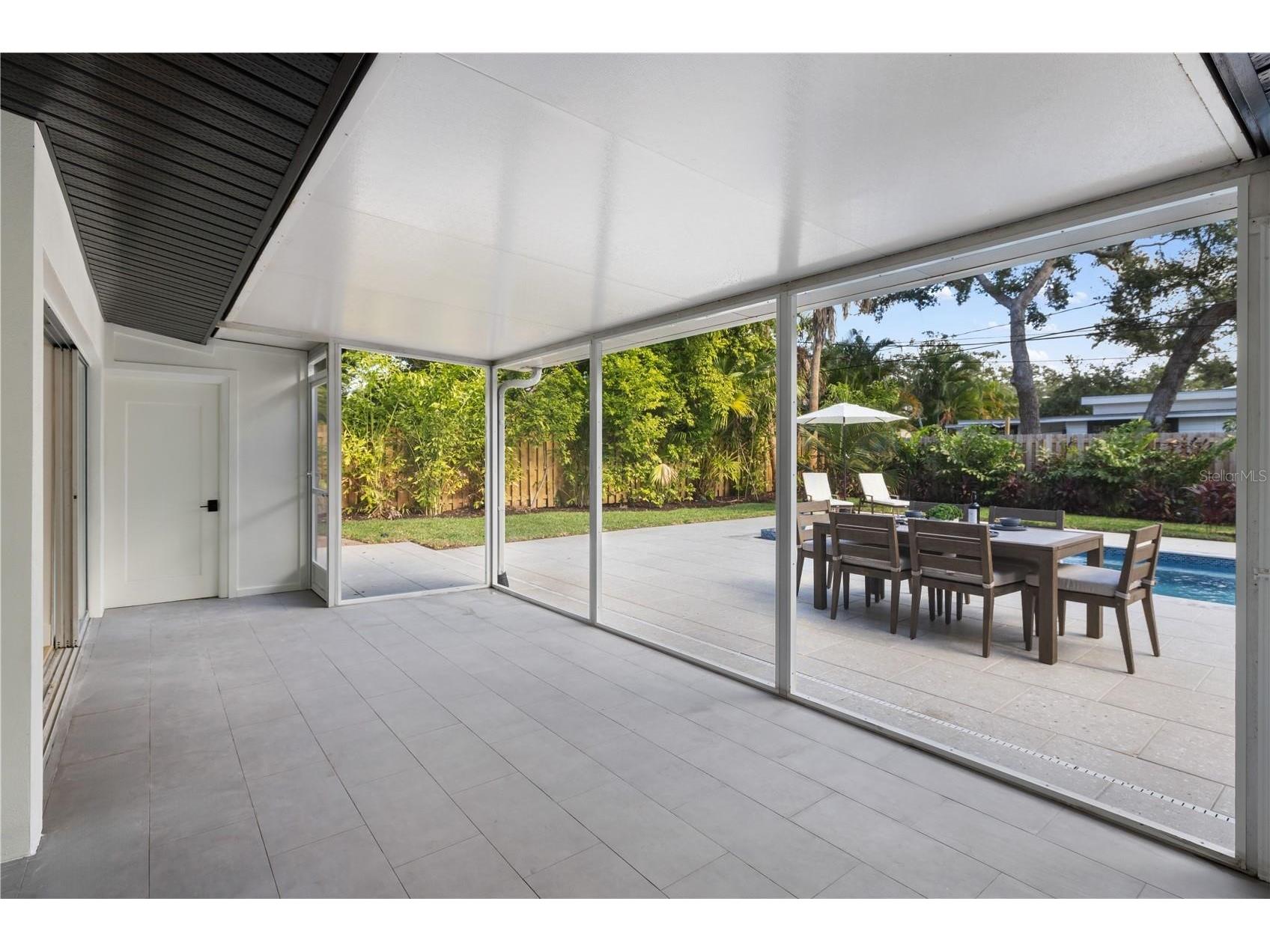 3705 Tangier Terrace Sarasota FL 34239 A4684889 image58