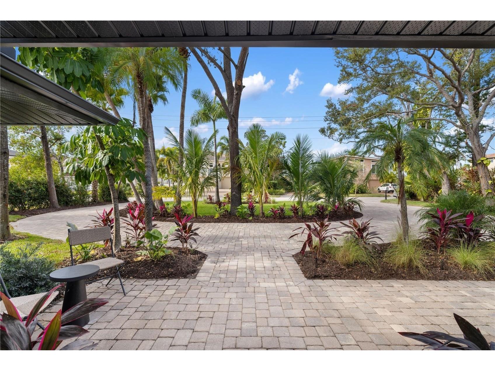 3705 Tangier Terrace Sarasota FL 34239 A4684889 image6