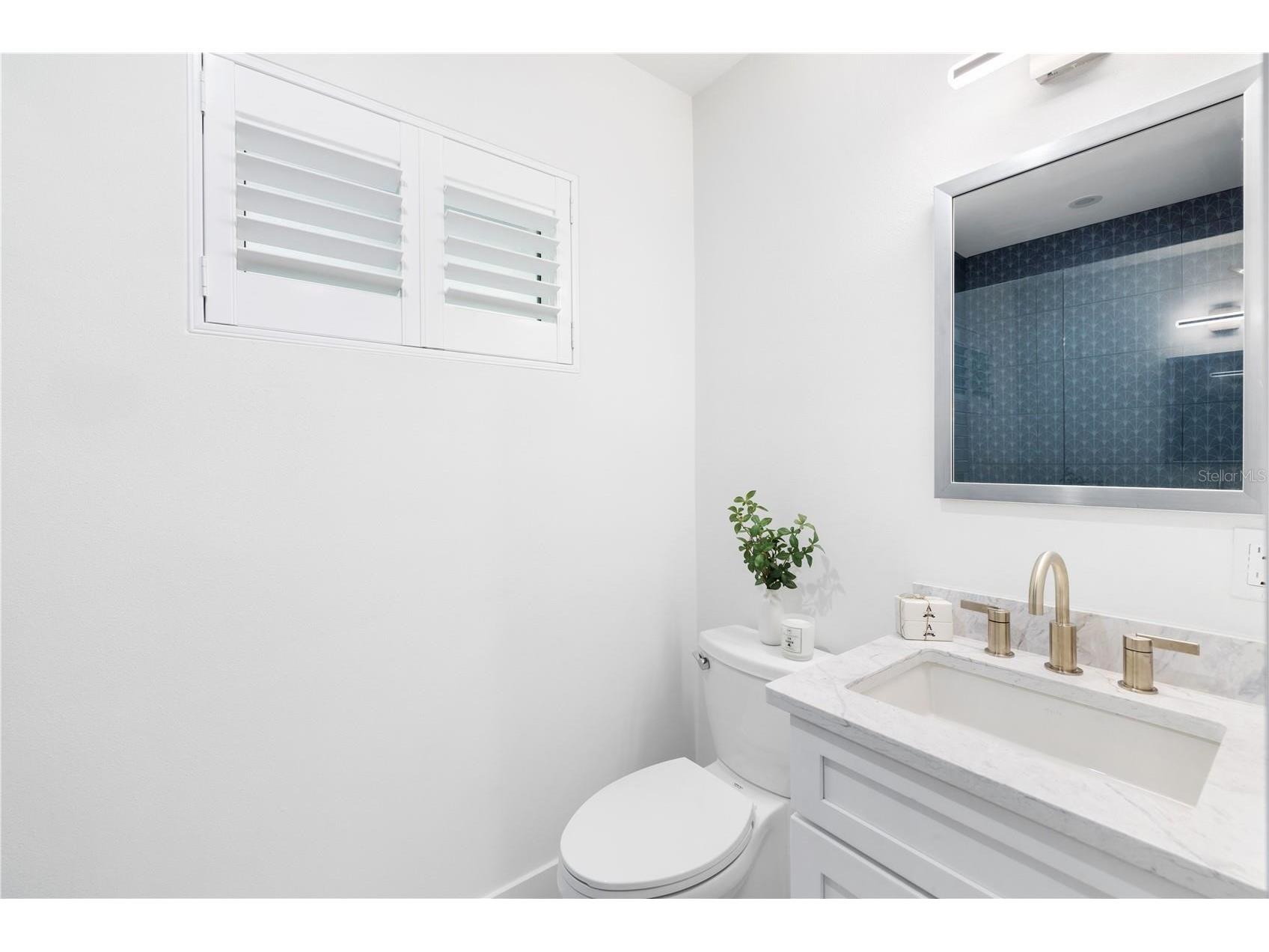 3705 Tangier Terrace Sarasota FL 34239 A4684889 image62