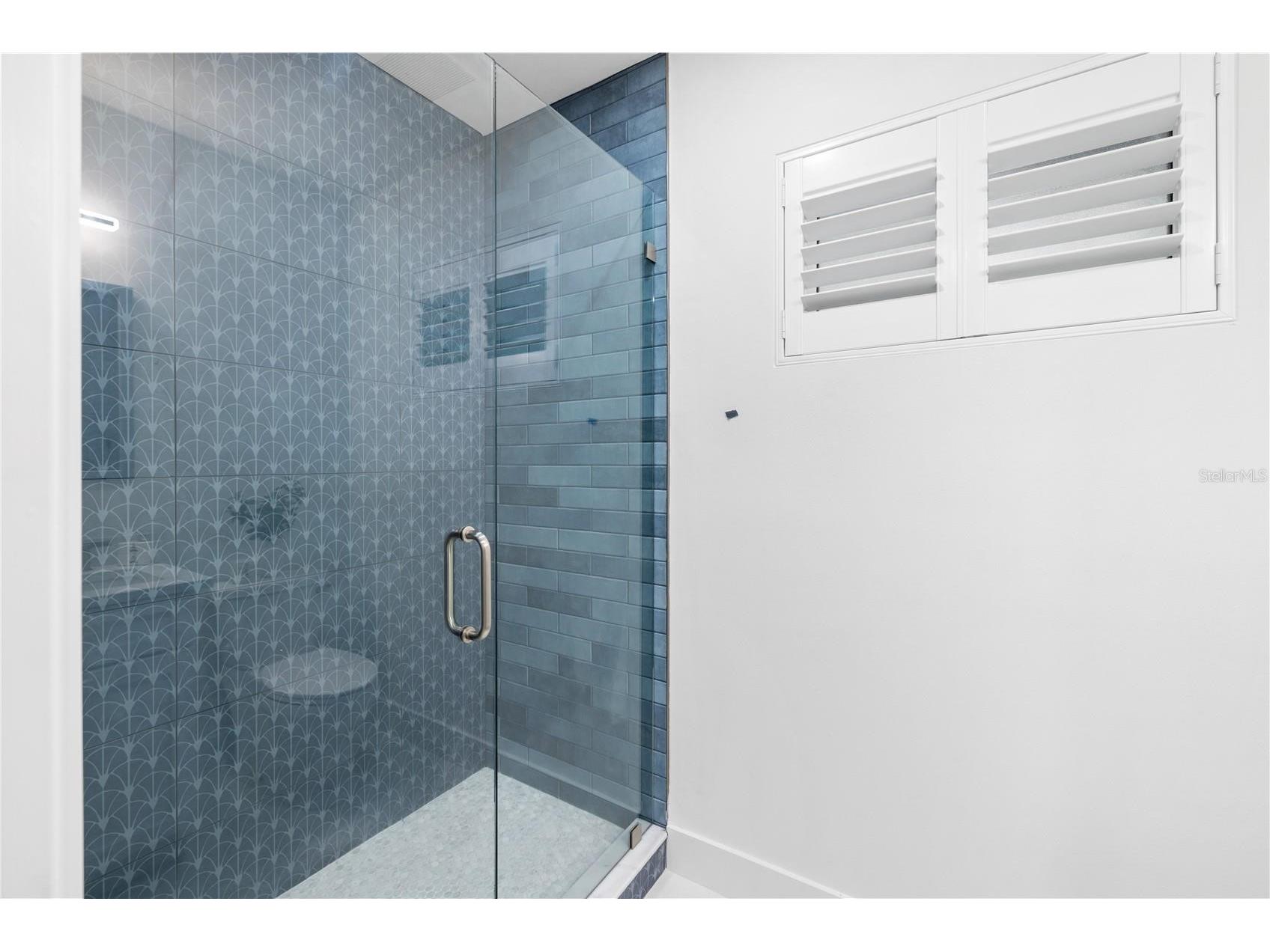 3705 Tangier Terrace Sarasota FL 34239 A4684889 image63