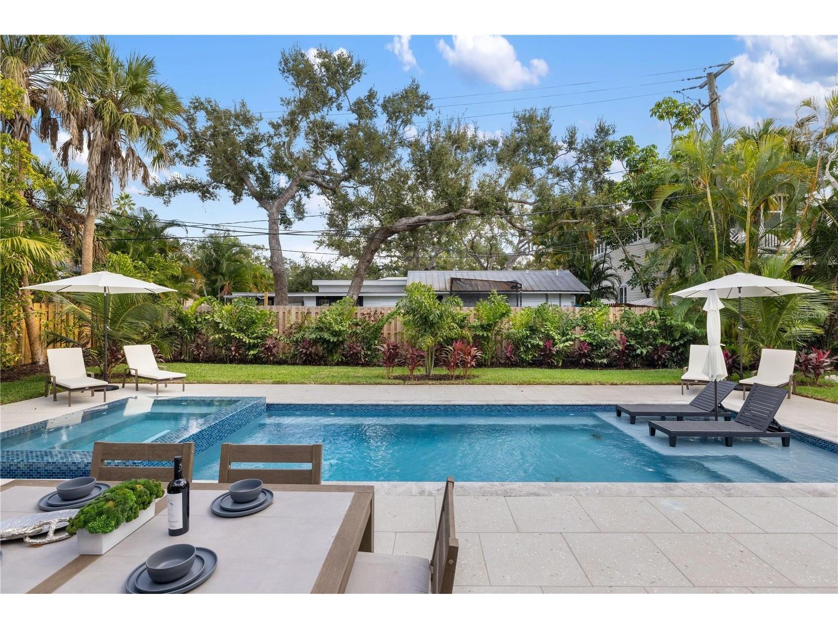 3705 Tangier Terrace Sarasota FL 34239 A4684889 image65