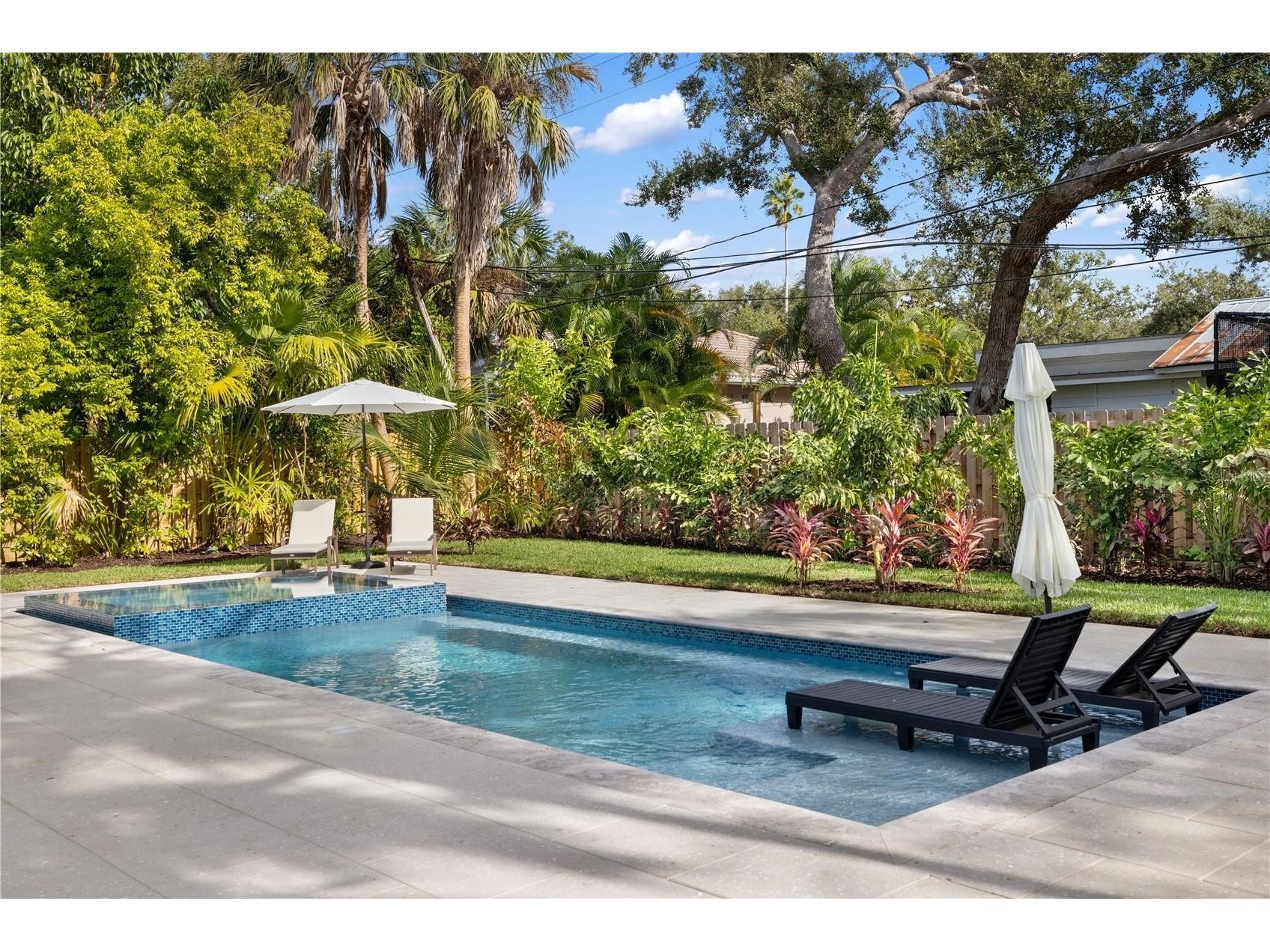 3705 Tangier Terrace Sarasota FL 34239 A4684889 image66