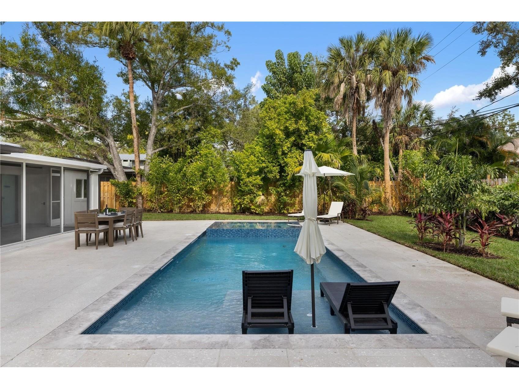 3705 Tangier Terrace Sarasota FL 34239 A4684889 image67