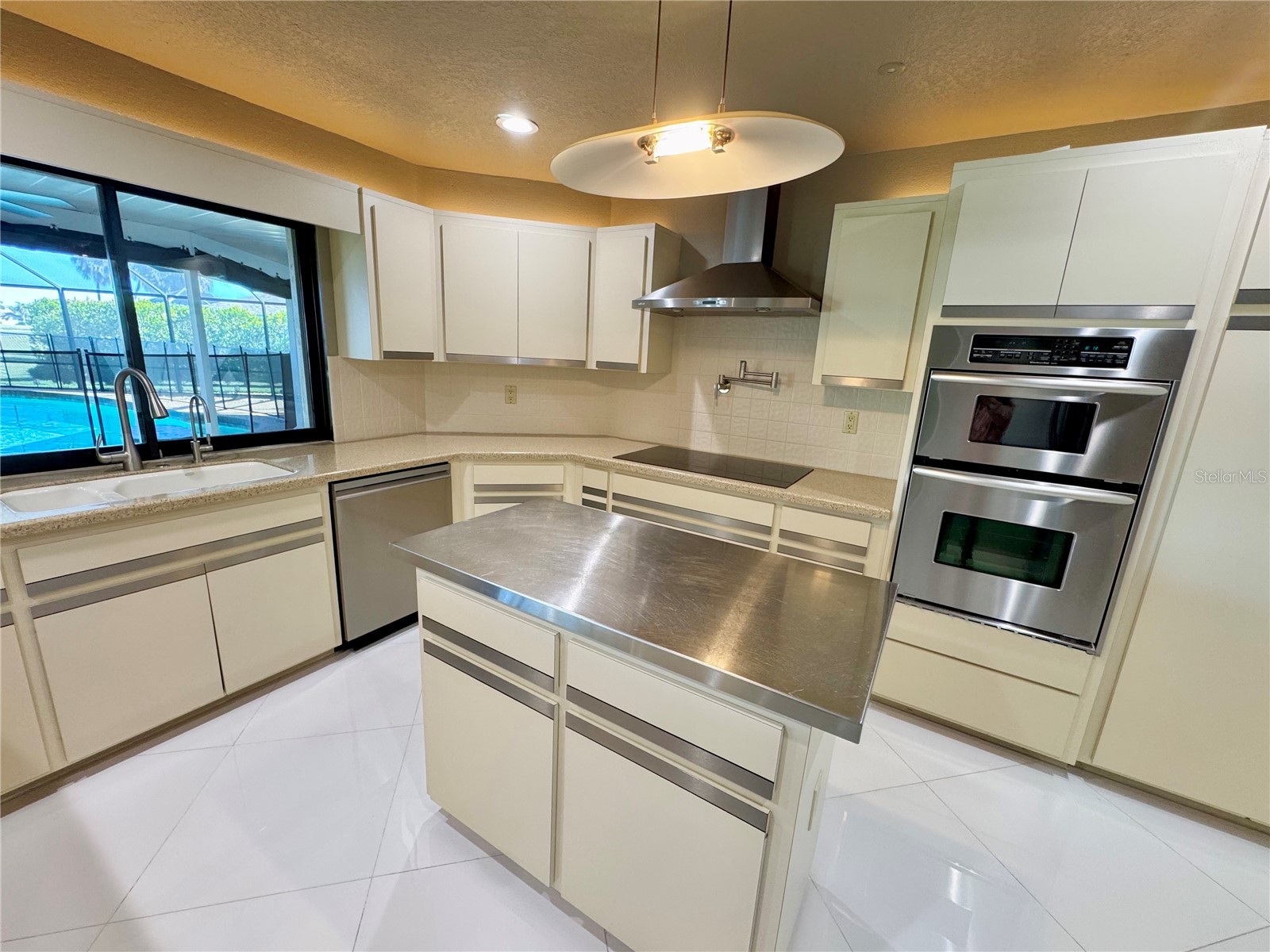 3705 Torrey Pines Boulevard Sarasota FL 34238 A4670036 image41