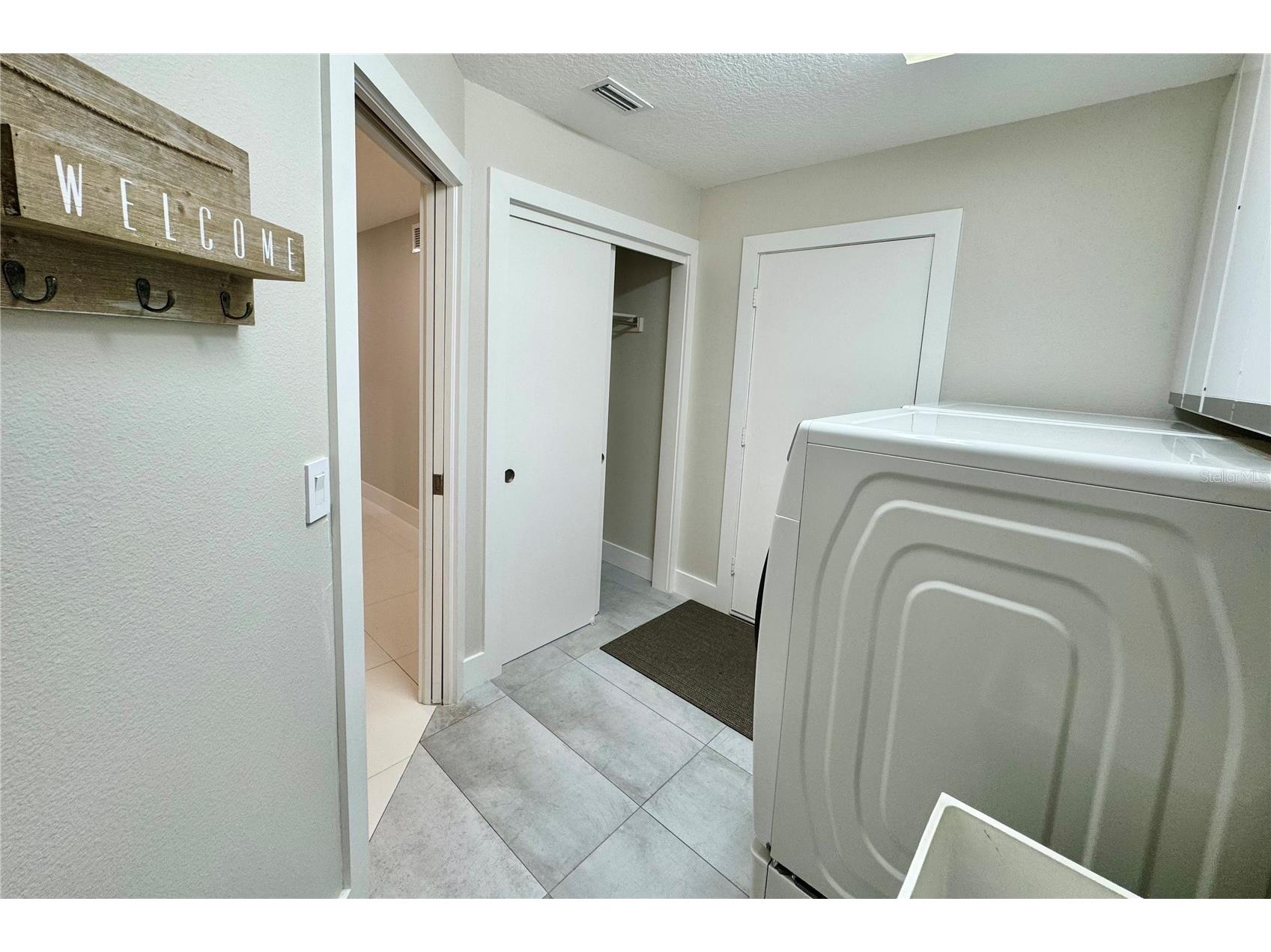 3705 Torrey Pines Boulevard Sarasota FL 34238 A4670036 image70