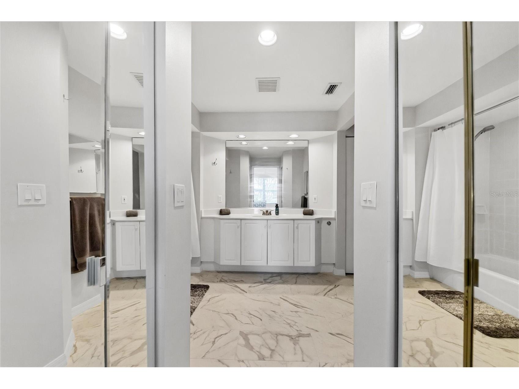 3706 54th Drive W #102 Bradenton FL 34210 A4690682 image20