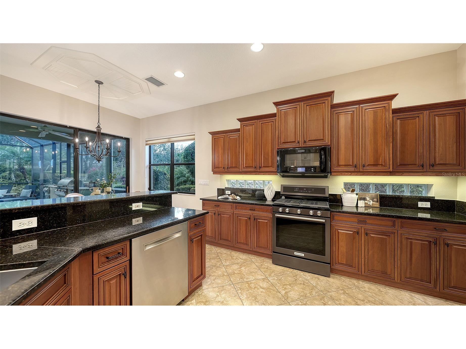 3706 80th Drive E Sarasota FL 34243 A4671730 image25