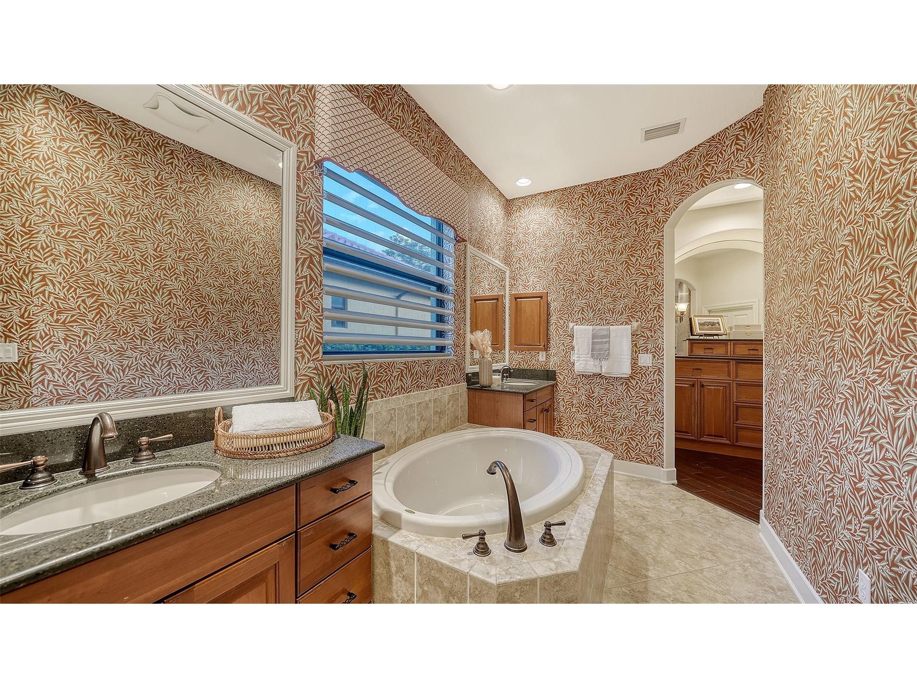 3706 80th Drive E Sarasota FL 34243 A4671730 image34