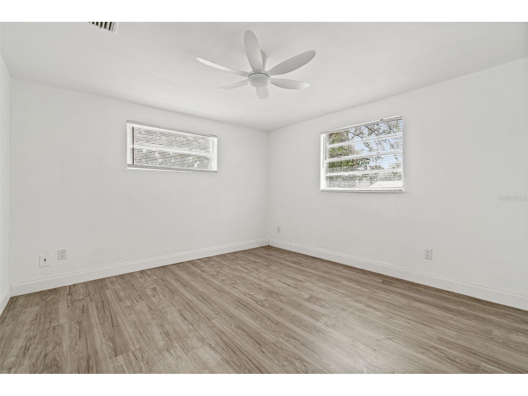 3706 Beechwood Boulevard Tampa FL 33619 TB8502140 image16