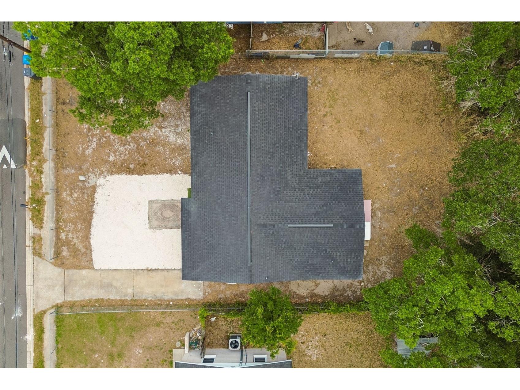 3706 Beechwood Boulevard Tampa FL 33619 TB8502140 image37