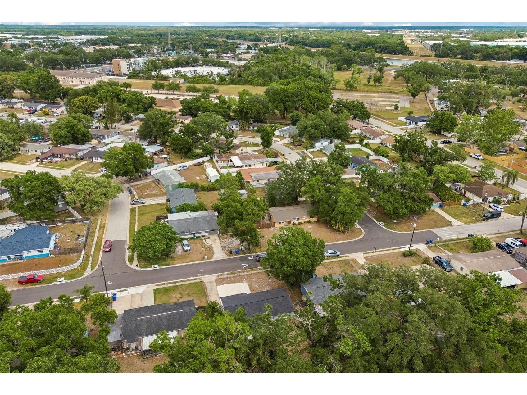 3706 Beechwood Boulevard Tampa FL 33619 TB8502140 image41