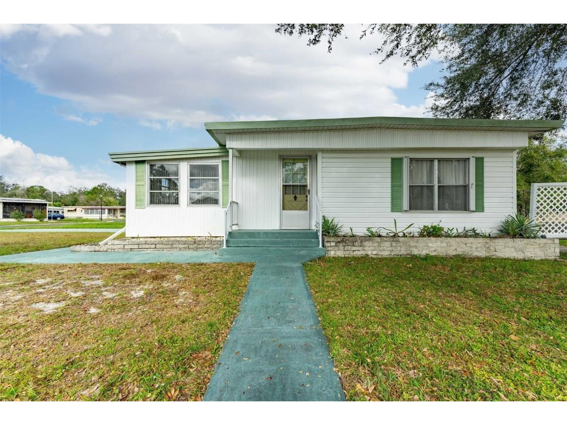 3706 Castle Drive Zephyrhills FL 33540 TB8332099 image1