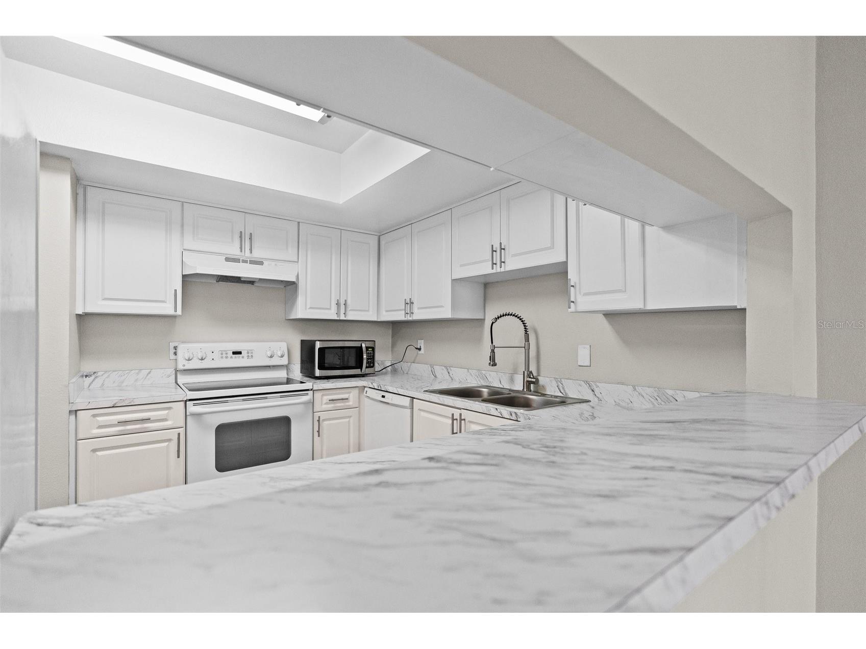 3706 Greenery Court #206 Tampa FL 33618 TB8376575 image5