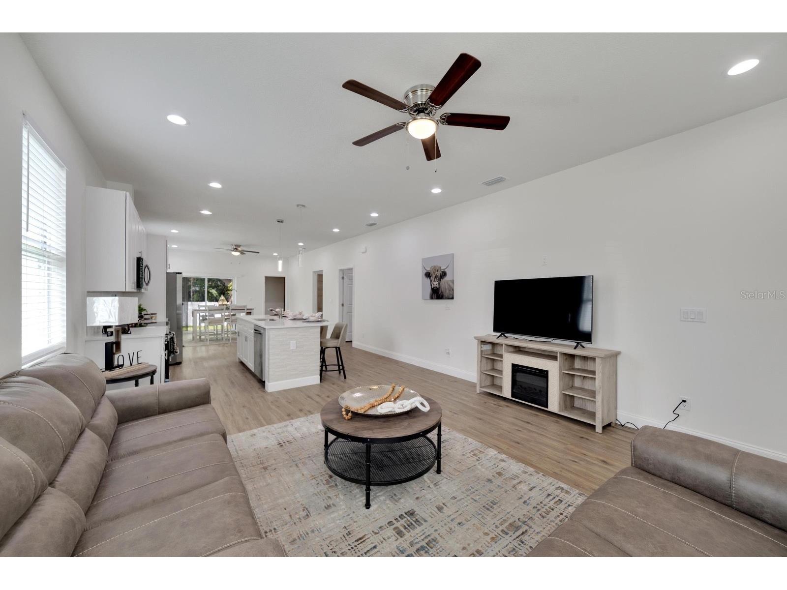 3706 Wiggins Leaf Street Tampa FL 33619 W7884341 image6