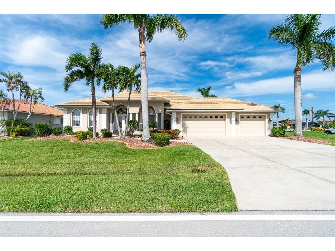 3707 Carmichael Drive Punta Gorda FL 33950 C7481158 image1