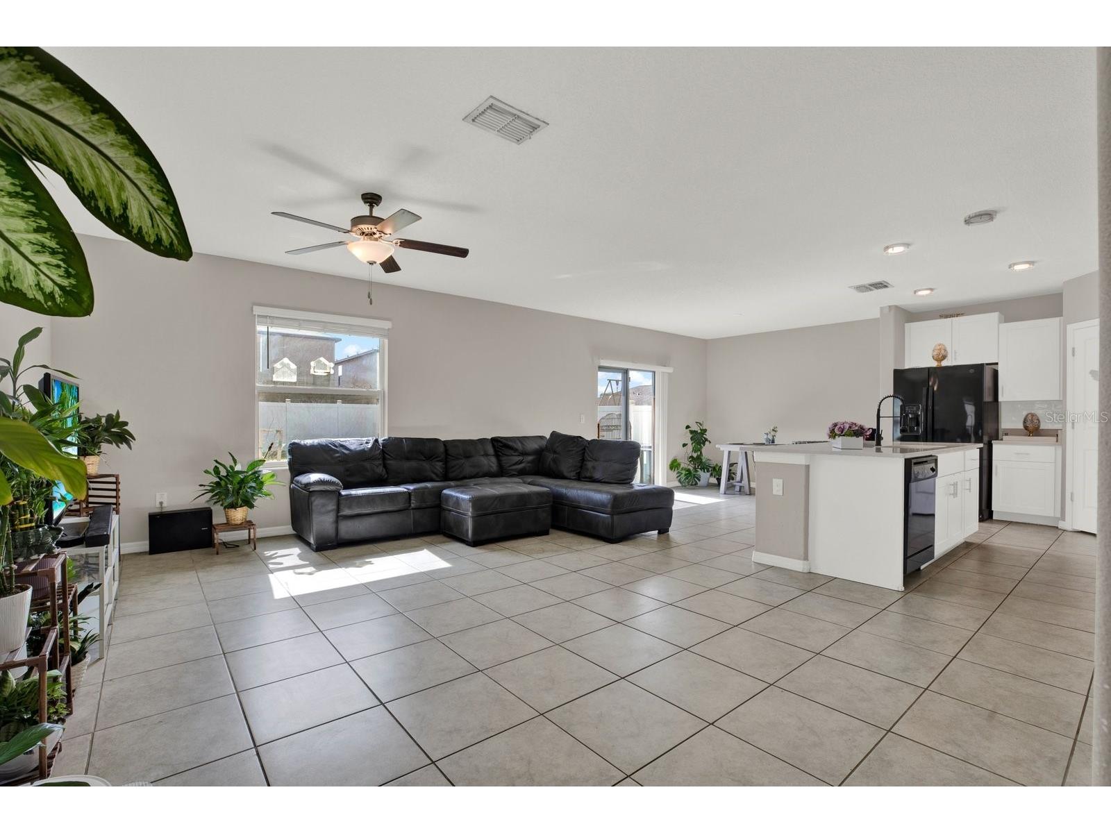 3707 Daisy Bloom Place Tampa FL 33619 TB8523472 image3