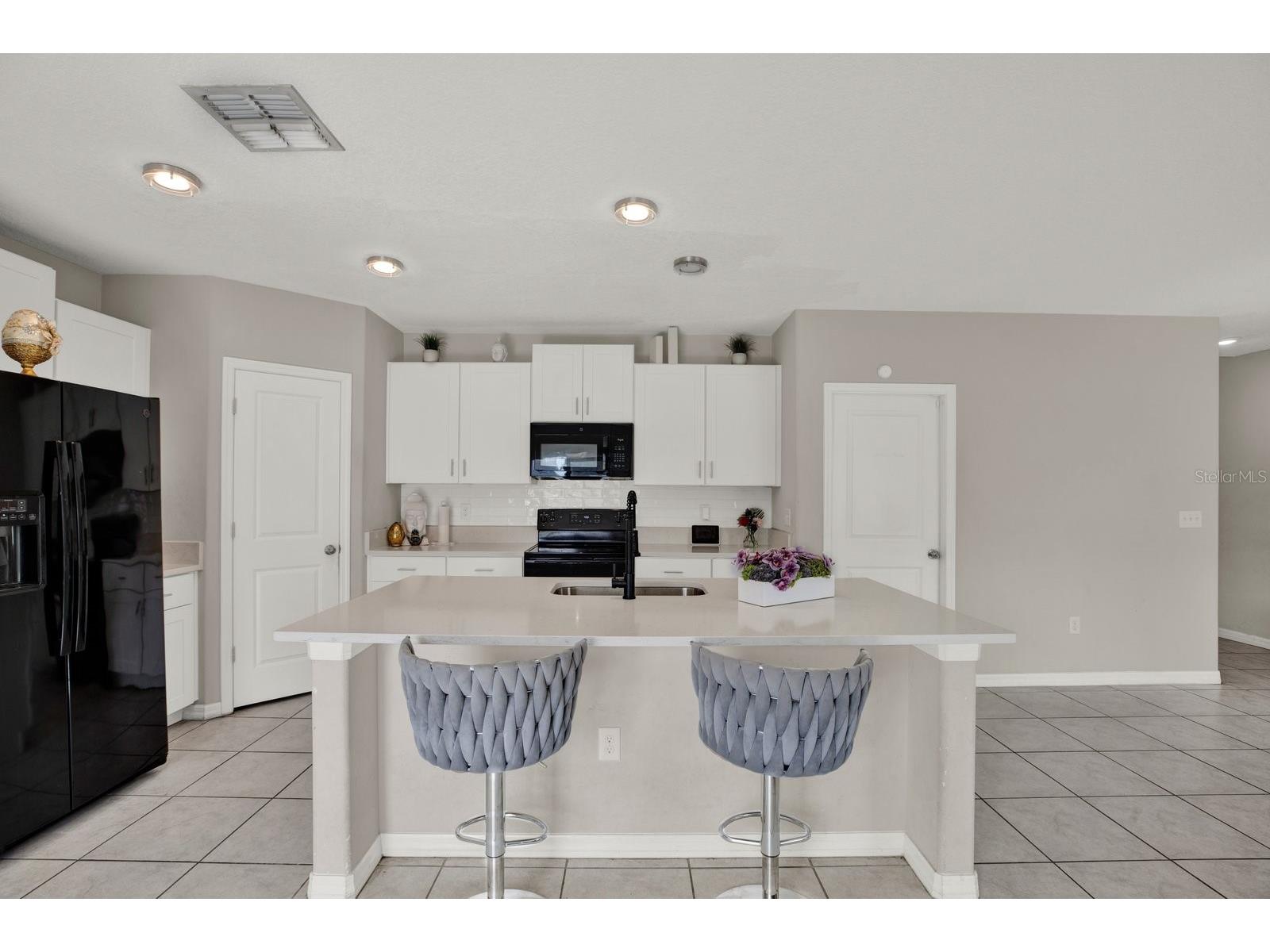 3707 Daisy Bloom Place Tampa FL 33619 TB8523472 image5