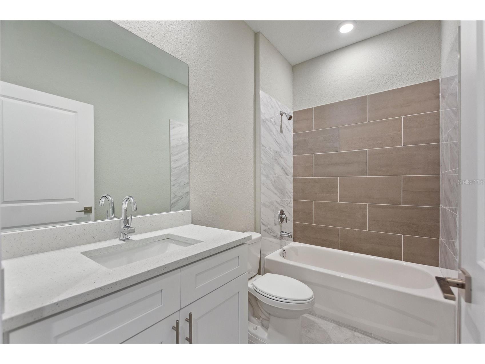 3707 Fontainebleau Street North Port FL 34287 O6404852 image15
