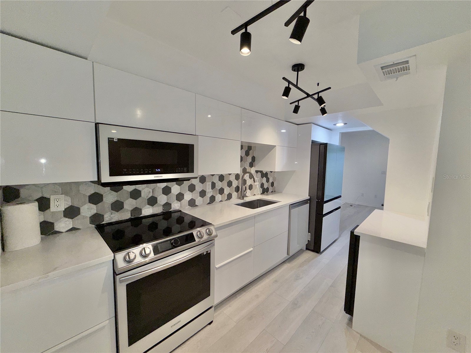 3707 Pine Cone Circle Clearwater FL 33760 TB8507521 image5