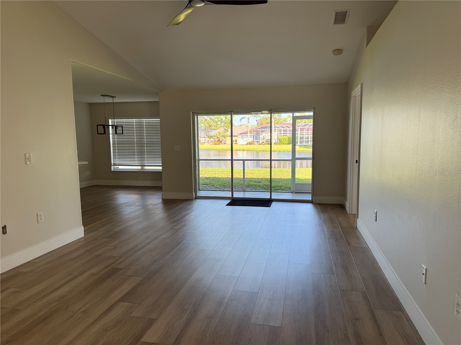 3709 62nd Avenue E Bradenton FL 34203 A4695457 image4