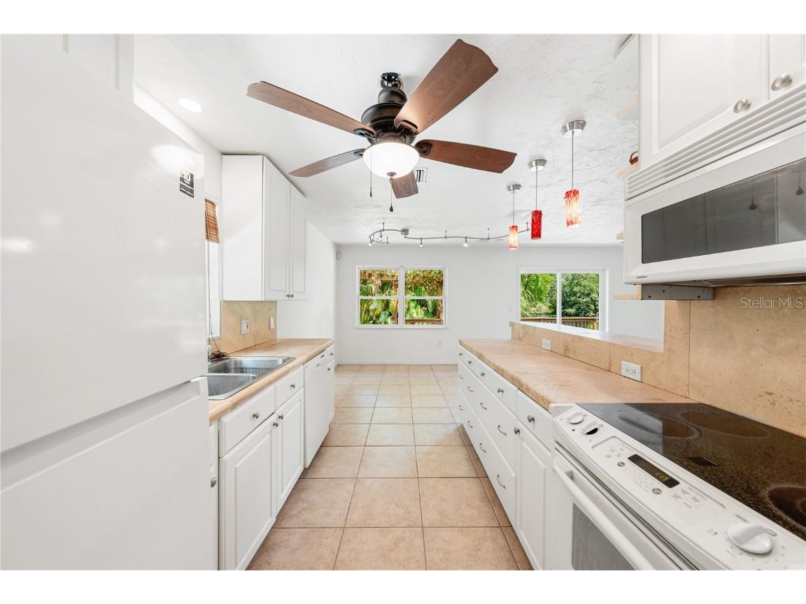 3709 Alden Way Sarasota FL 34232 - FLAMINGO LAKE A4647375 image18