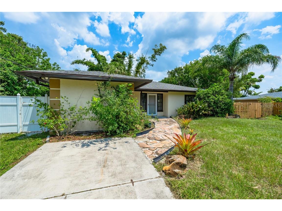 3709 Alden Way Sarasota FL 34232 - FLAMINGO LAKE A4647375 image3