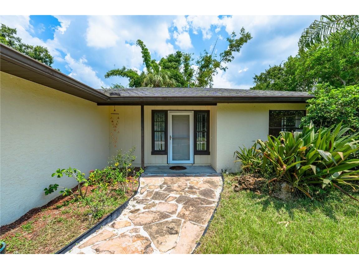 3709 Alden Way Sarasota FL 34232 - FLAMINGO LAKE A4647375 image4