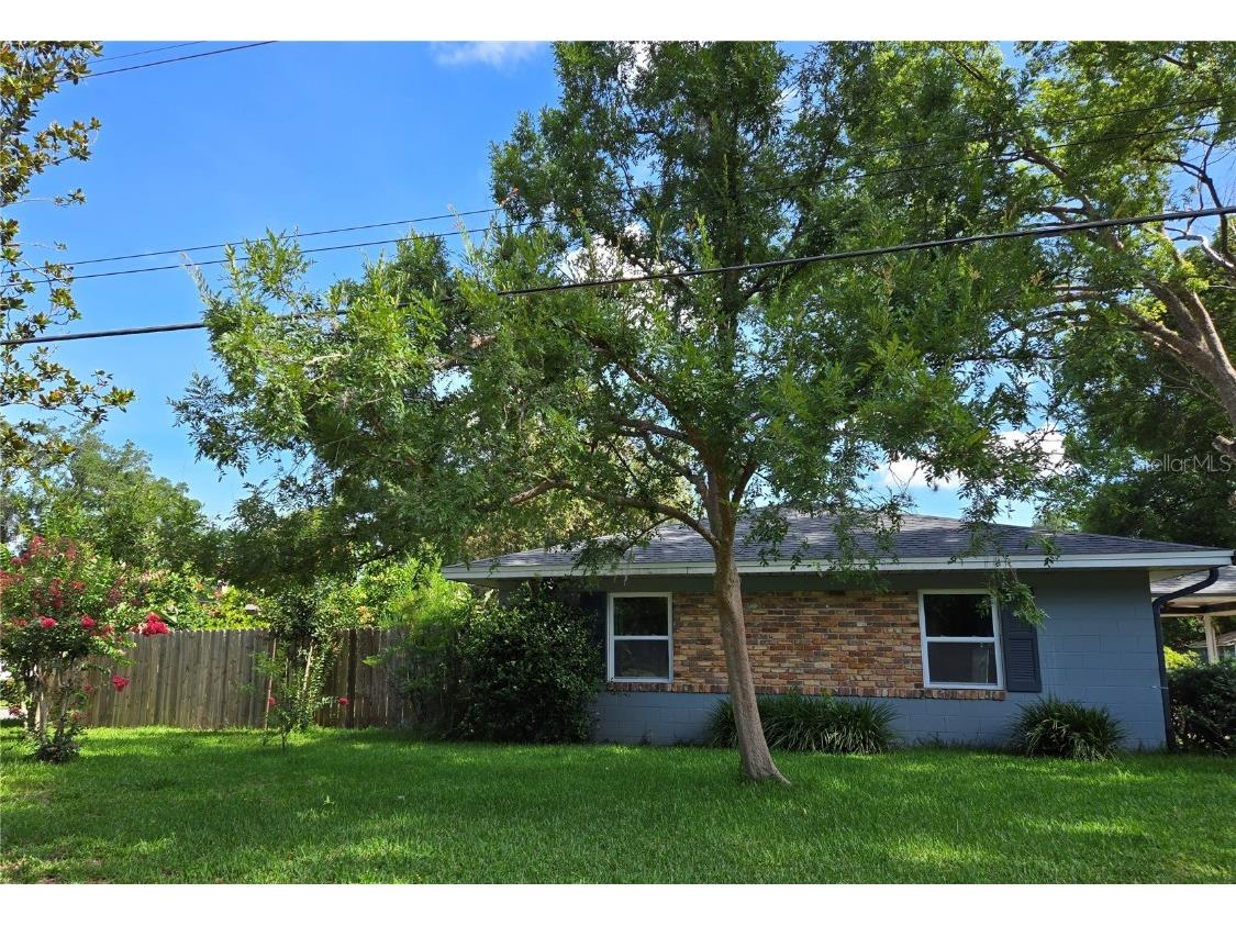 3709 NE 4th Street Ocala FL 34470 OM703639 image1