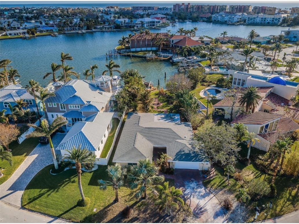 371 Bath Club Boulevard N North Redington Beach FL 33708 - BOCA CIEGA BAY TB8316559 image1