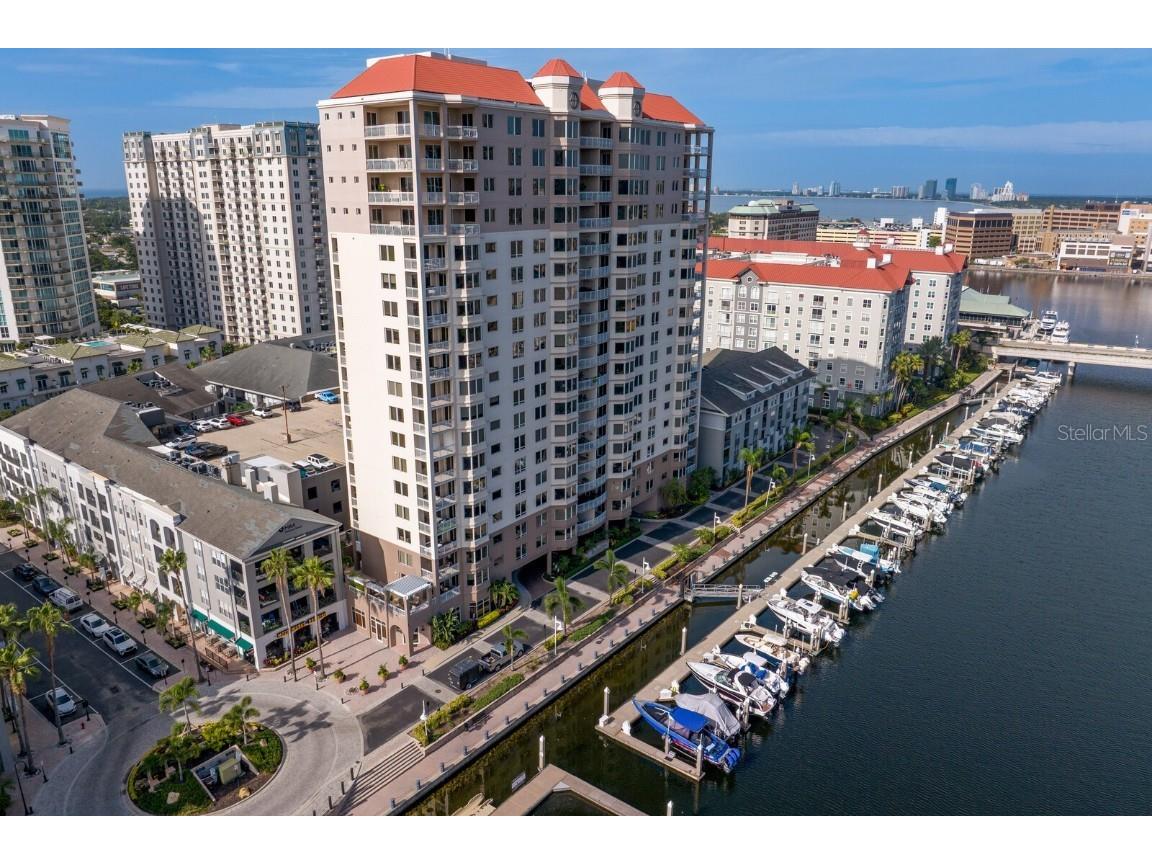 371 Channelside Walk Way #1104 Tampa FL 33602 - GARRISON CHANNEL TB8405264 image1