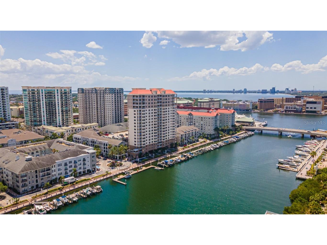 371 Channelside Walk Way #704 Tampa FL 33602 - HILLSBOROUGH BAY/GARRISON CHAN T3445184 image1
