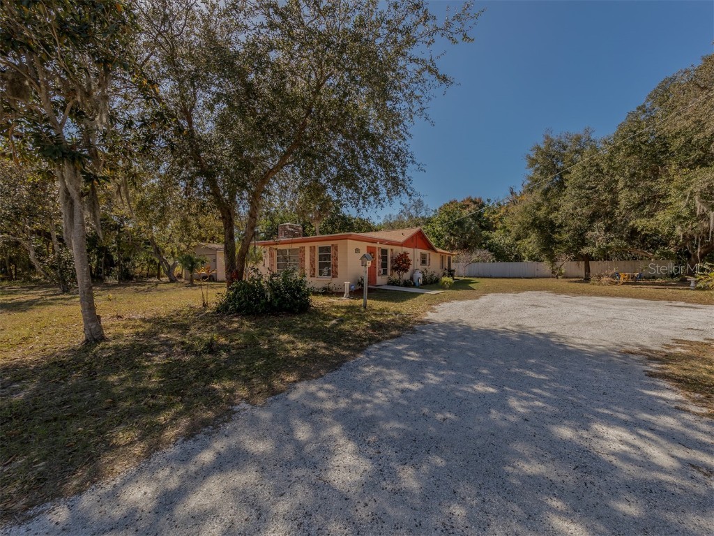 371 N Albee Farm Road N Nokomis FL 34275 A4559361 image1