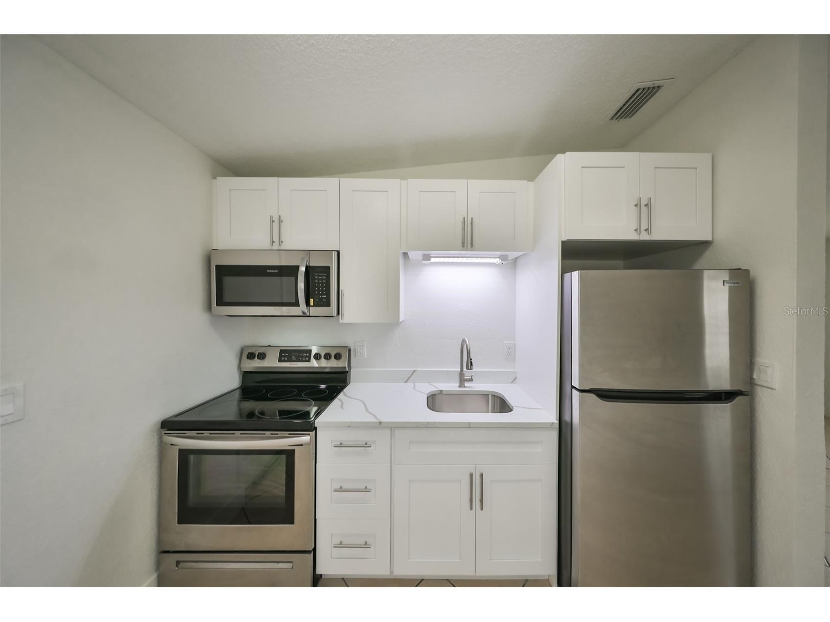 3710 Danny Bryan Boulevard Tampa FL 33619 TB8486126 image2