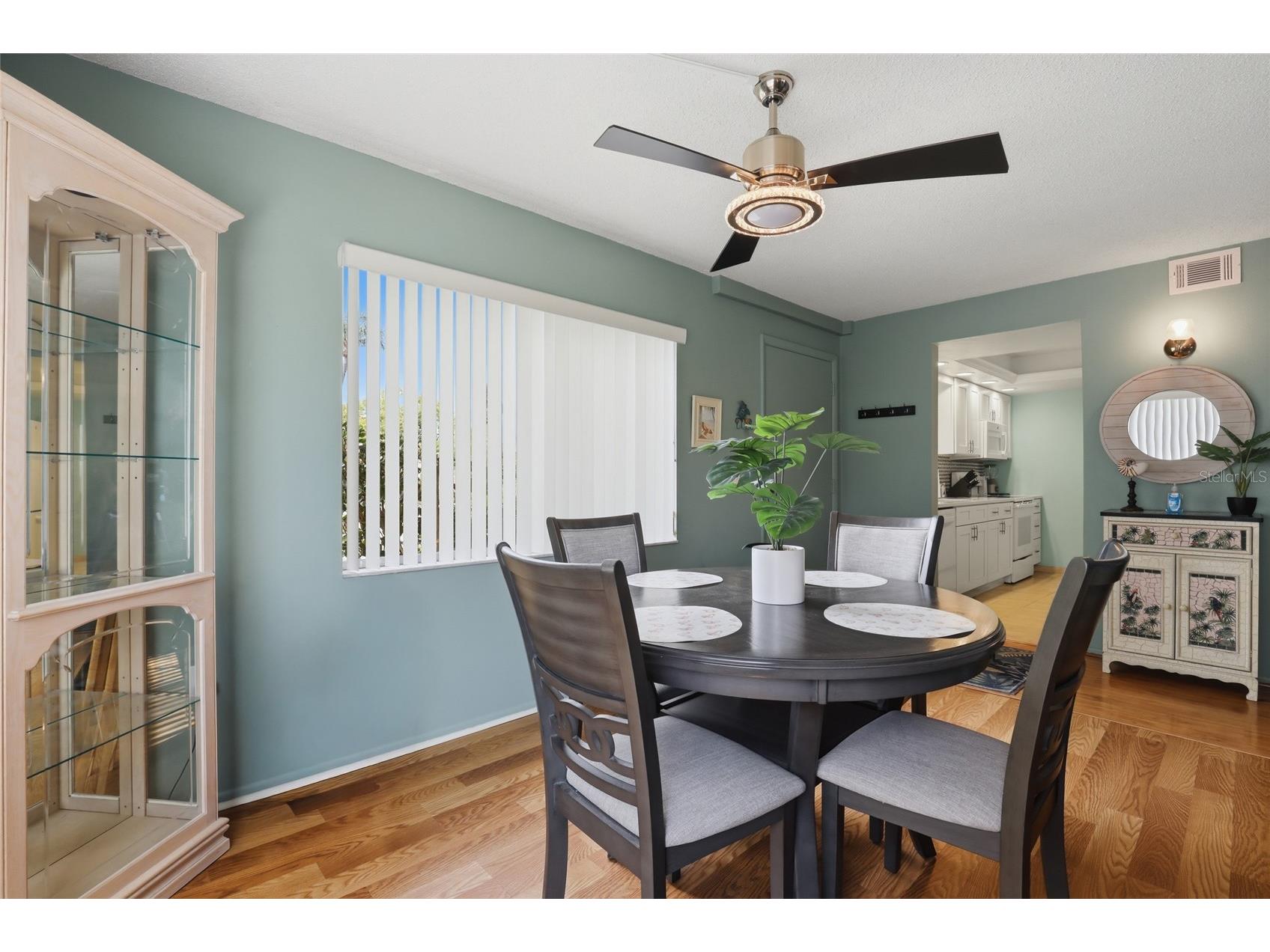 3710 El Poinier Court #511 Sarasota FL 34232 A4691115 image9