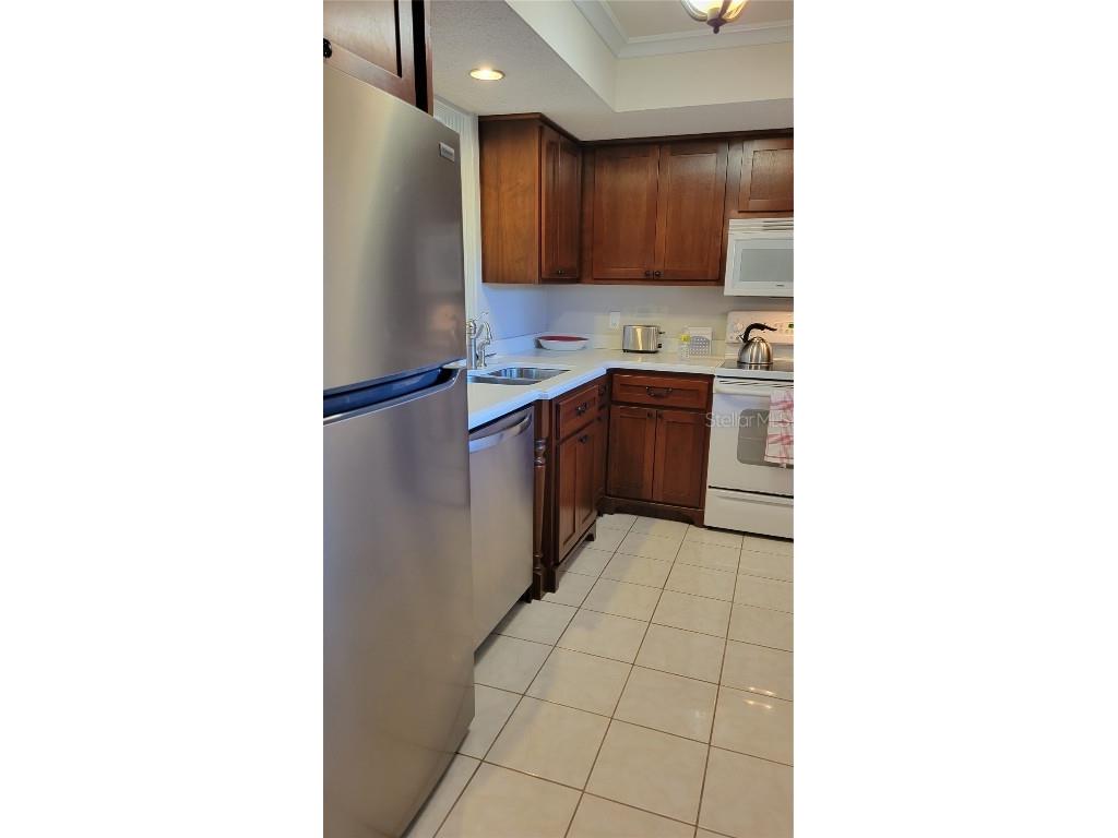 3710 El Poinier Court #512 Sarasota FL 34232 A4662053 image3