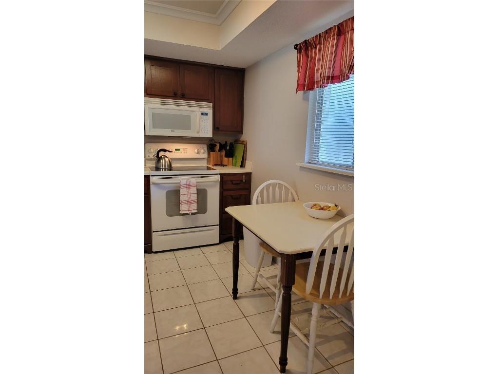 3710 El Poinier Court #512 Sarasota FL 34232 A4662053 image4