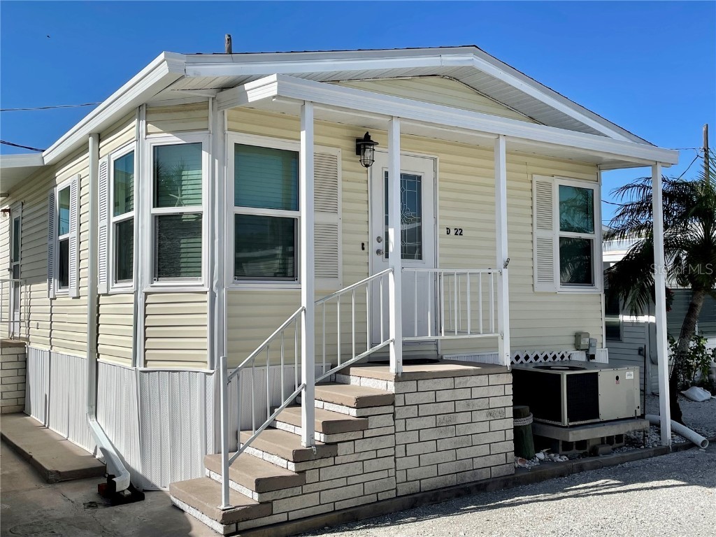 3710 Gulf Of Mexico Drive #D22 Longboat Key FL 34228 - GULF OF MEXICO AND SARASOTA BA A4588326 image1