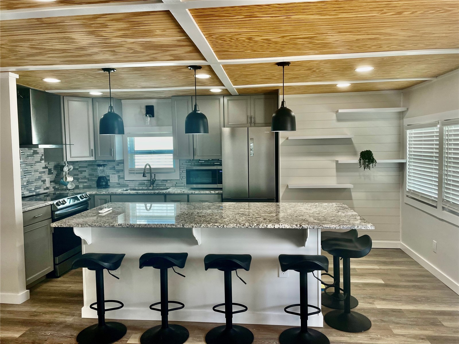 3710 Gulf Of Mexico Drive #E22 Longboat Key FL 34228 - GULF OF MEXICO AND SARASOTA BA A4697004 image4