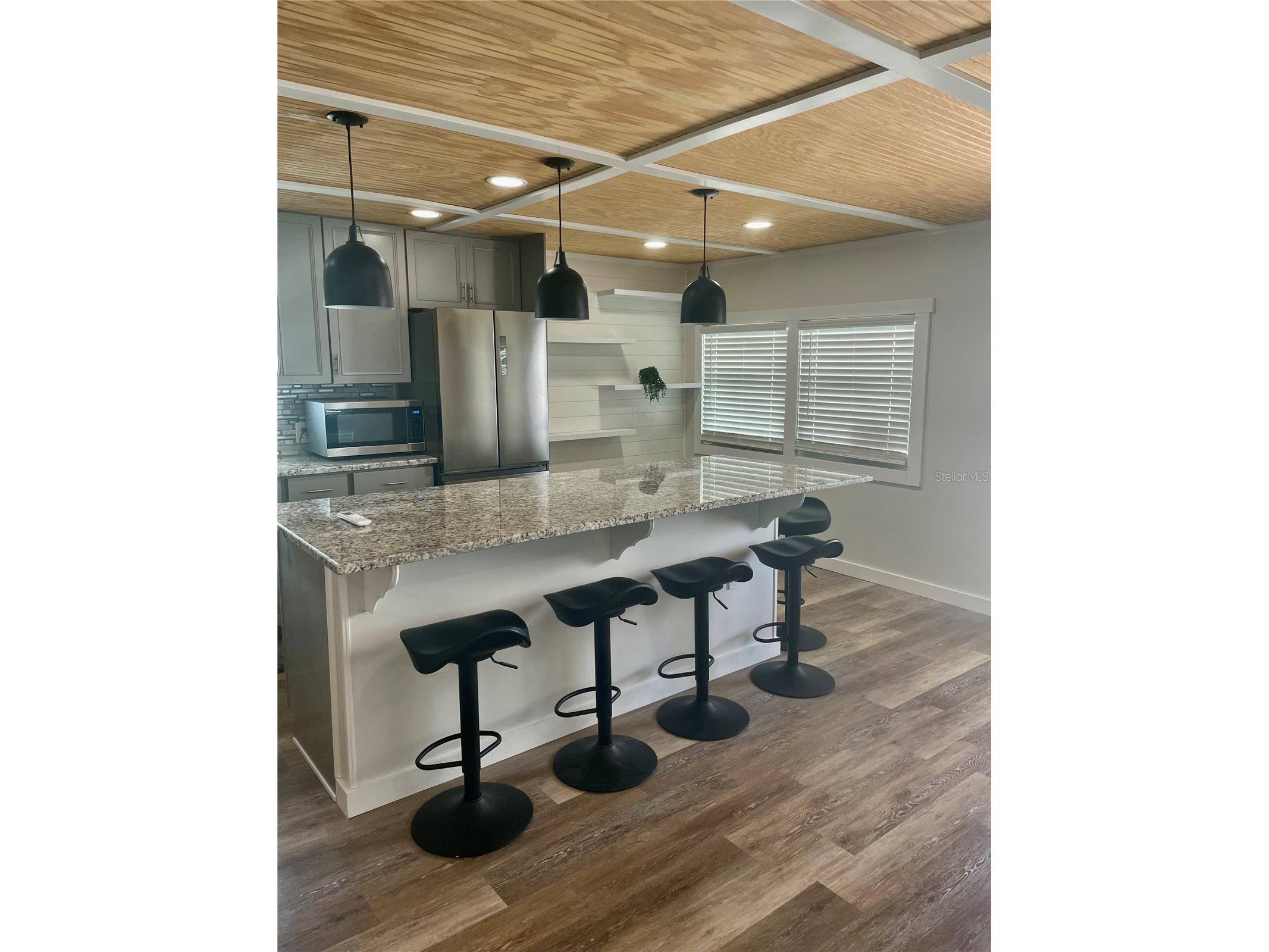 3710 Gulf Of Mexico Drive #E22 Longboat Key FL 34228 - GULF OF MEXICO AND SARASOTA BA A4697004 image5