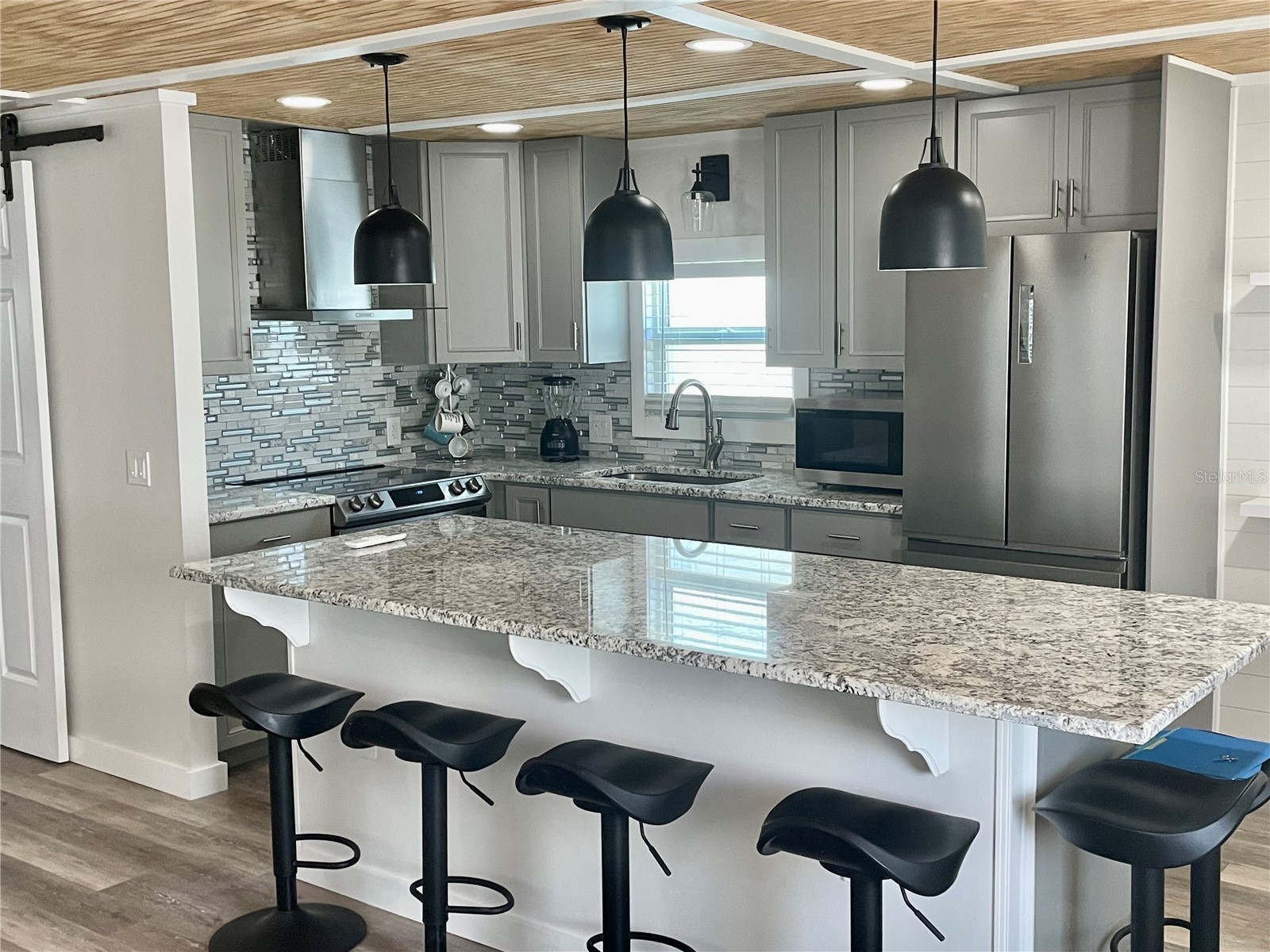 3710 Gulf Of Mexico Drive #E22 Longboat Key FL 34228 - GULF OF MEXICO AND SARASOTA BA A4697004 image6