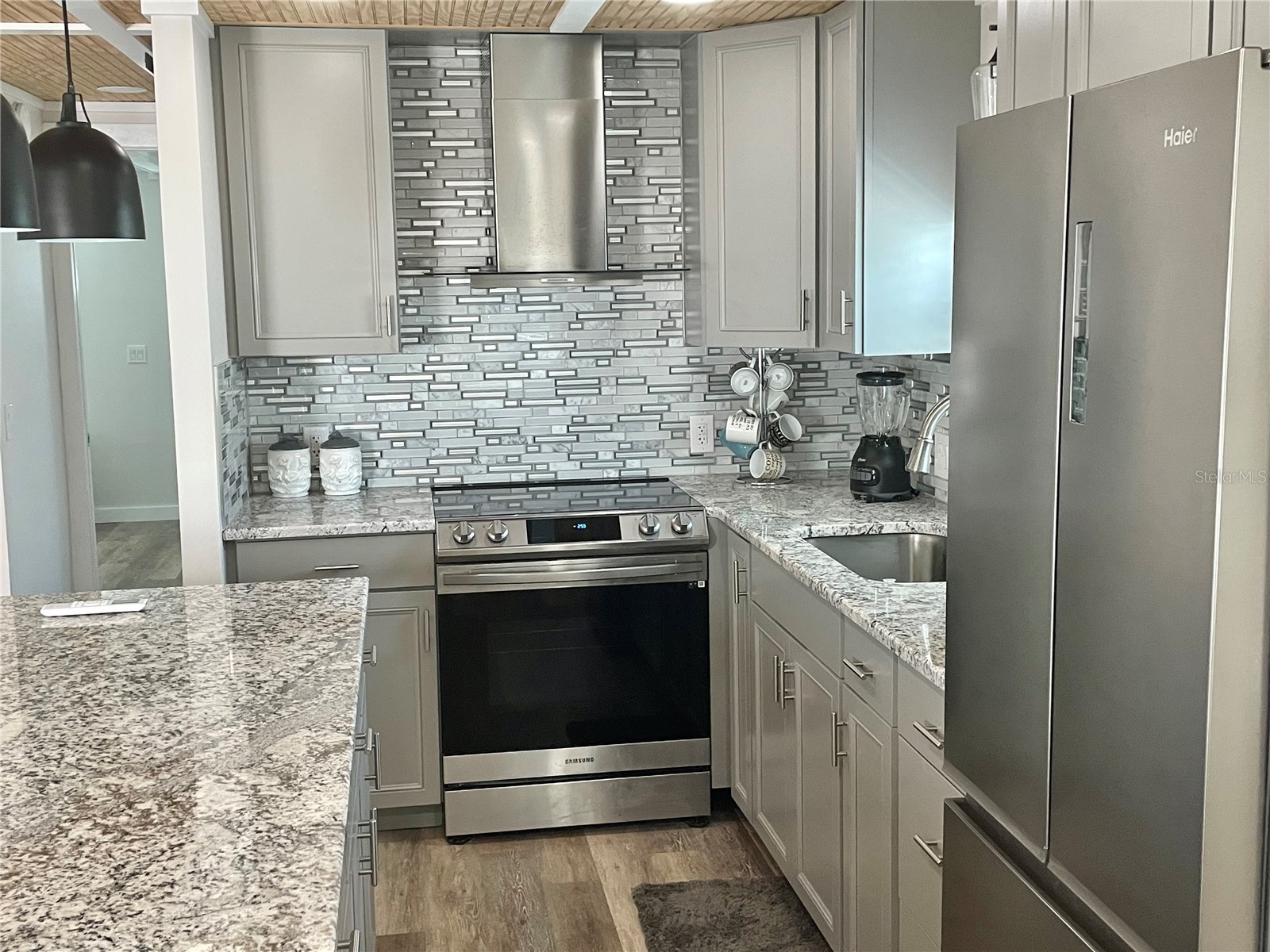 3710 Gulf Of Mexico Drive #E22 Longboat Key FL 34228 - GULF OF MEXICO AND SARASOTA BA A4697004 image7
