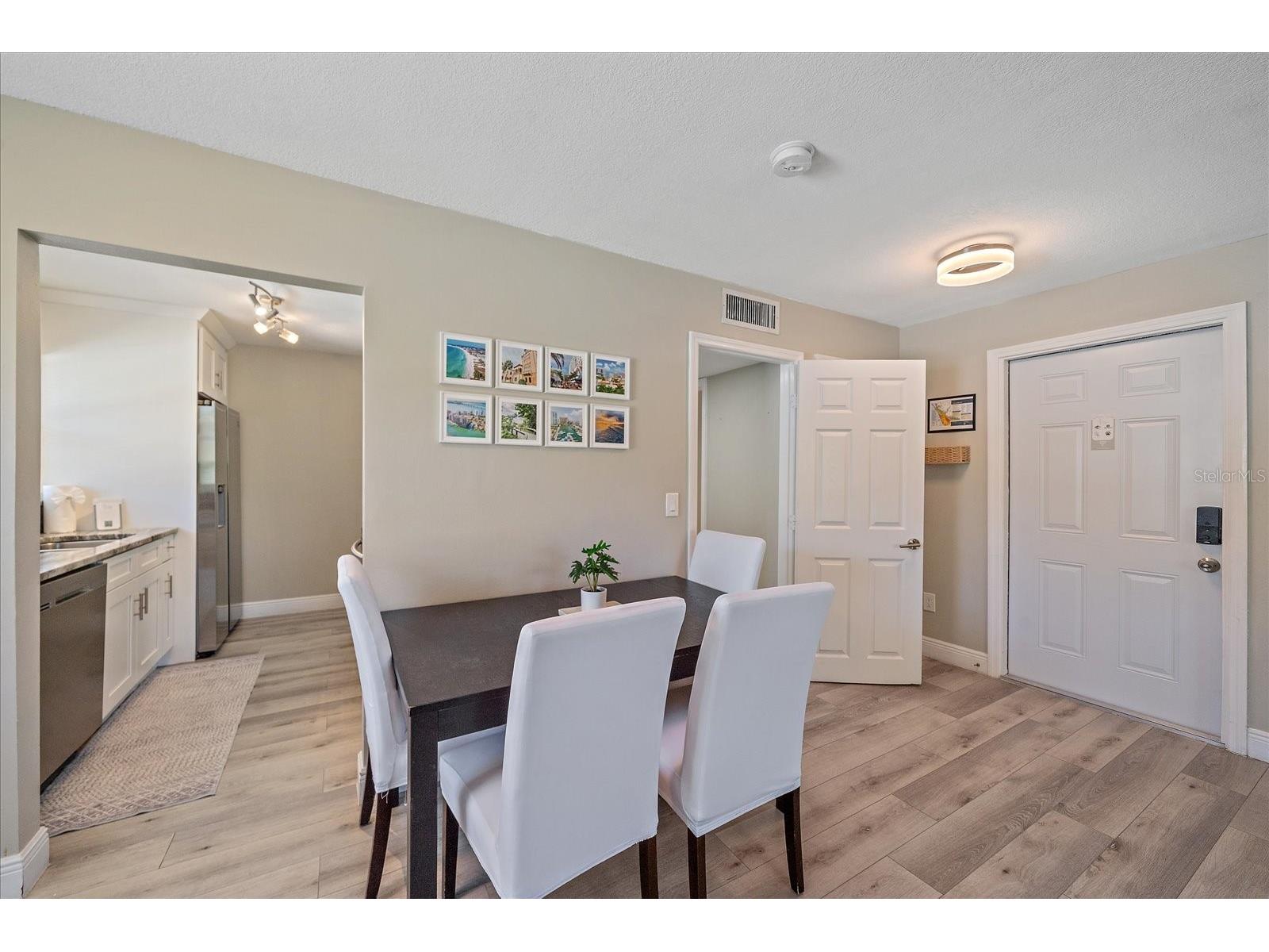 3710 Iroquois Avenue Sarasota FL 34234 A4679926 image24