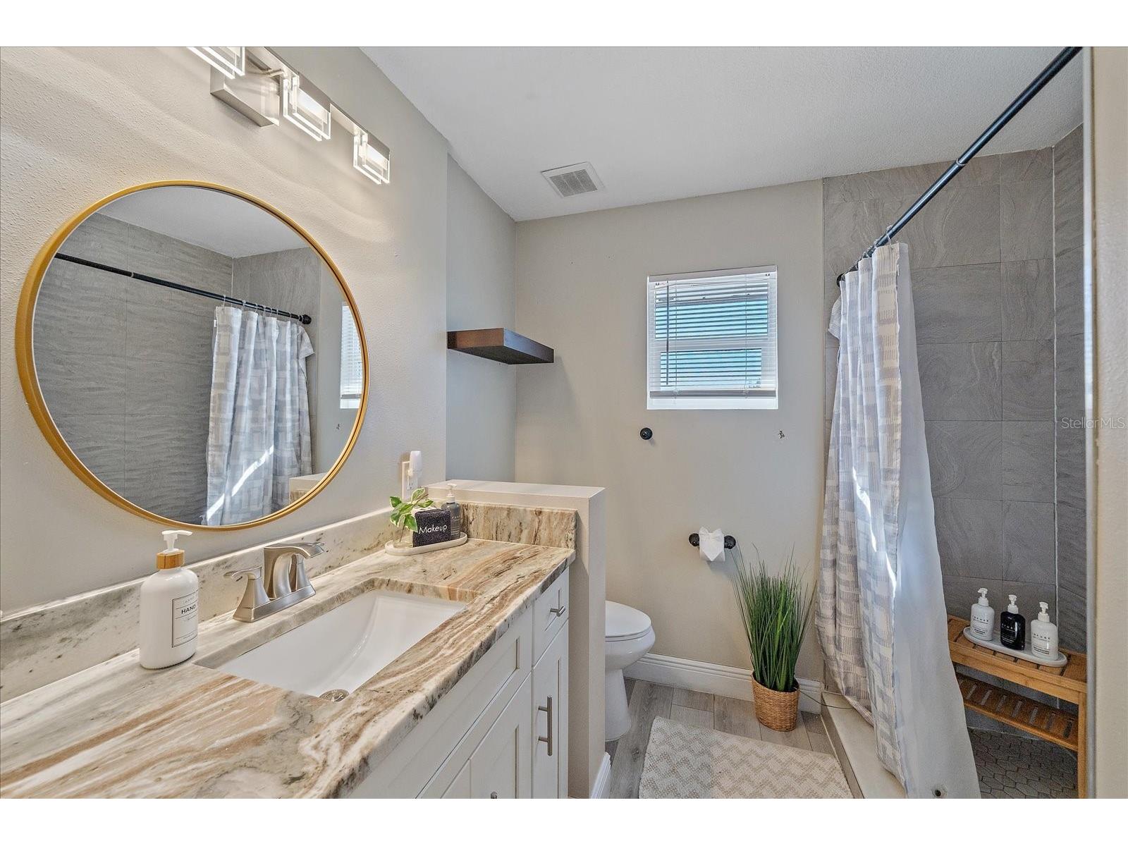 3710 Iroquois Avenue Sarasota FL 34234 A4679926 image36