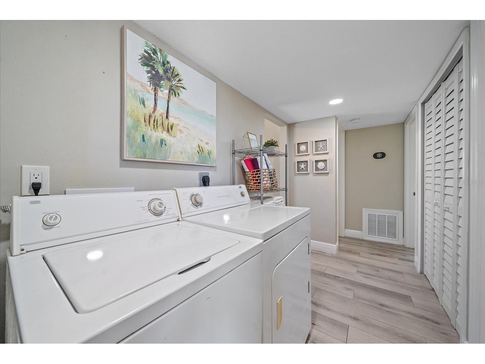 3710 Iroquois Avenue Sarasota FL 34234 A4679926 image38